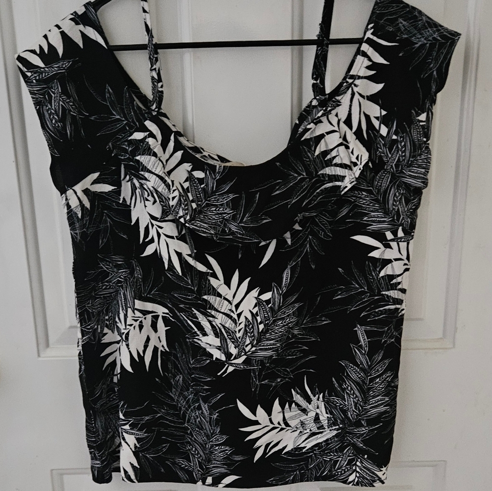 Charlie Page Black and White Leaf Print Off Shoulder Top Large